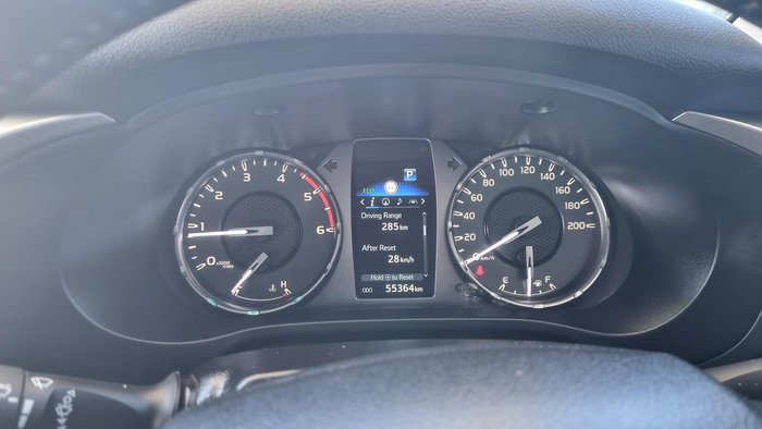 2023 Toyota Hilux SR5