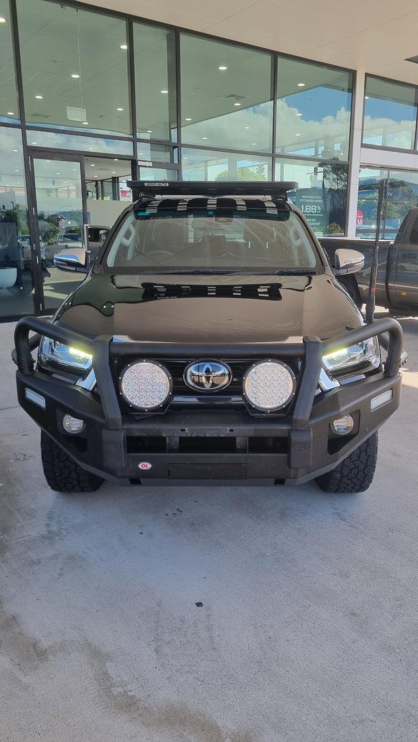 2023 Toyota Hilux SR5