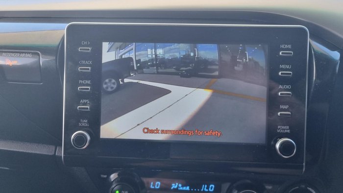 2023 Toyota Hilux SR5