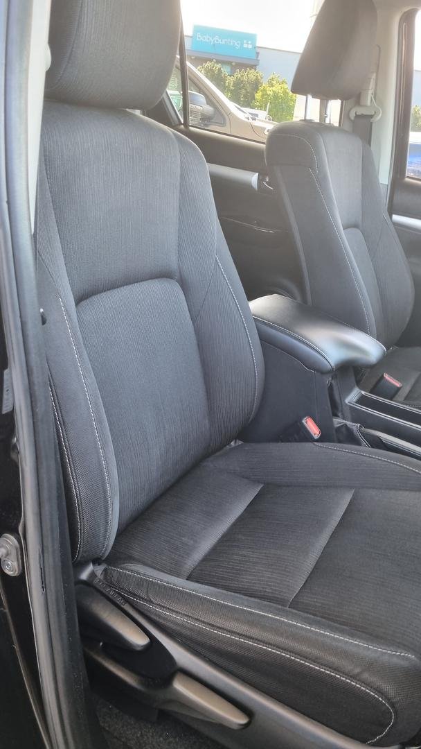 2023 Toyota Hilux SR5