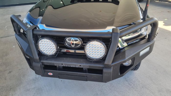 2023 Toyota Hilux SR5