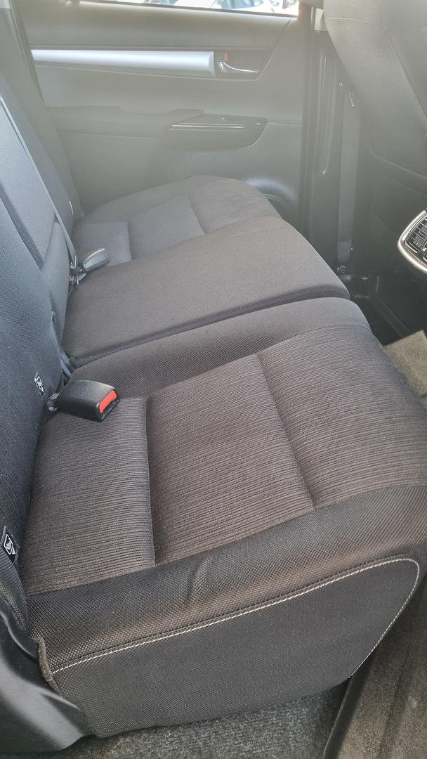 2023 Toyota Hilux SR5