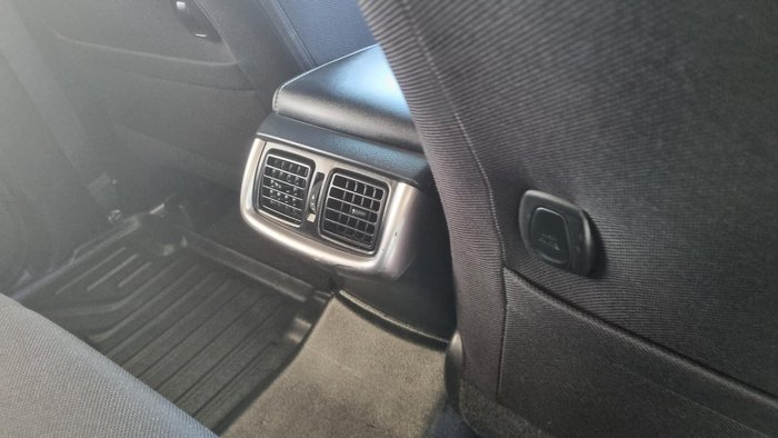 2023 Toyota Hilux SR5