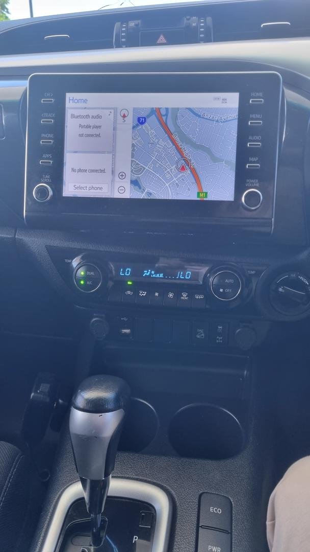 2023 Toyota Hilux SR5