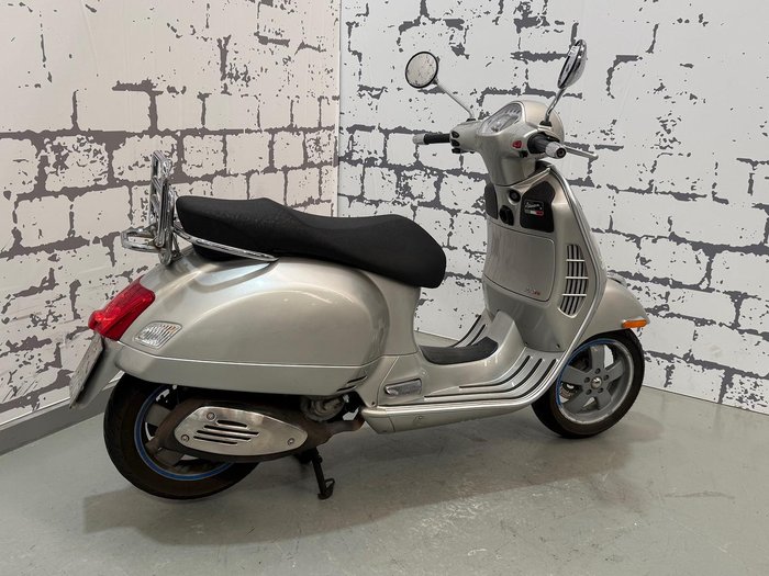 2008 Vespa GTV 250ie GTV Silver