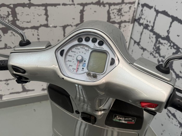 2008 Vespa GTV 250ie GTV Silver