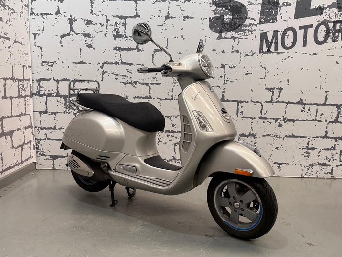 2008 Vespa GTV 250ie GTV Silver