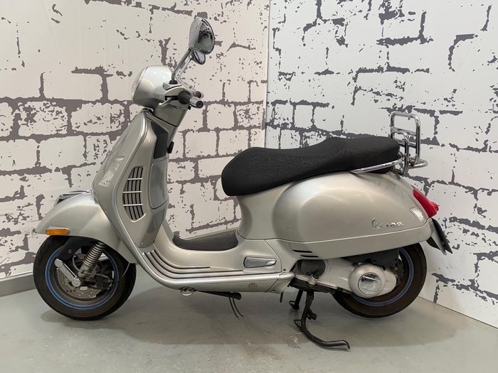 2008 Vespa GTV 250ie GTV Silver