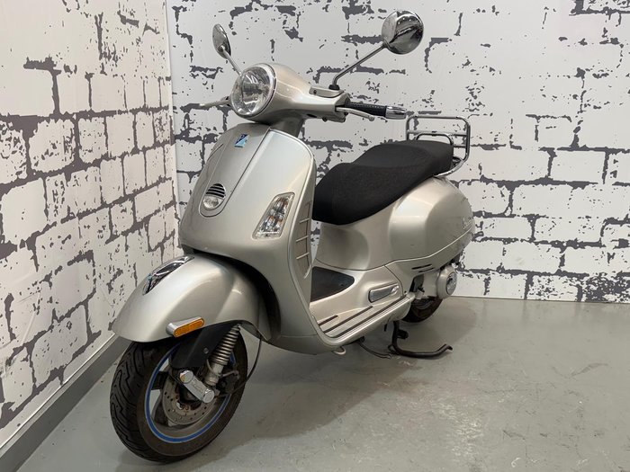 2008 Vespa GTV 250ie GTV Silver