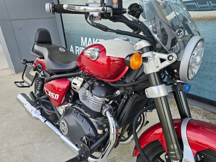 2023 ROYAL ENFIELD (SEE ALSO ENFIEL SUPER METEOR 650 Red