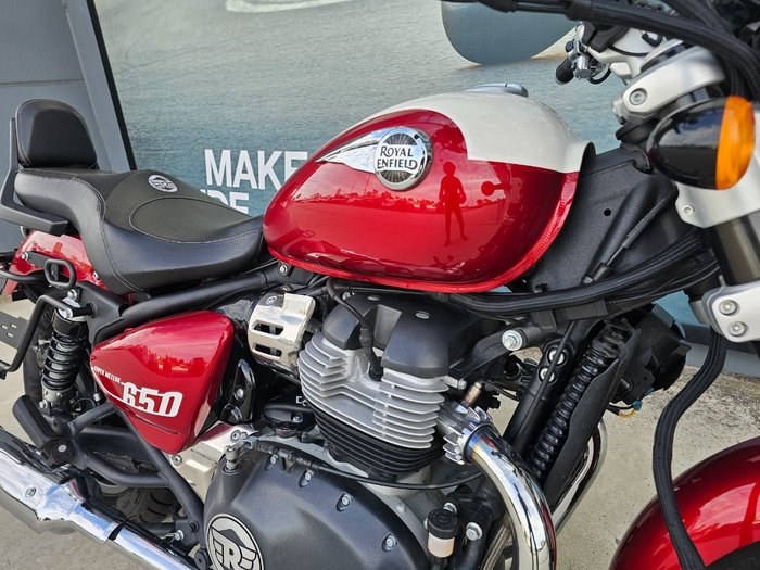 2023 ROYAL ENFIELD (SEE ALSO ENFIEL SUPER METEOR 650 Red
