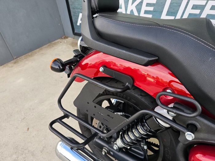 2023 ROYAL ENFIELD (SEE ALSO ENFIEL SUPER METEOR 650 Red