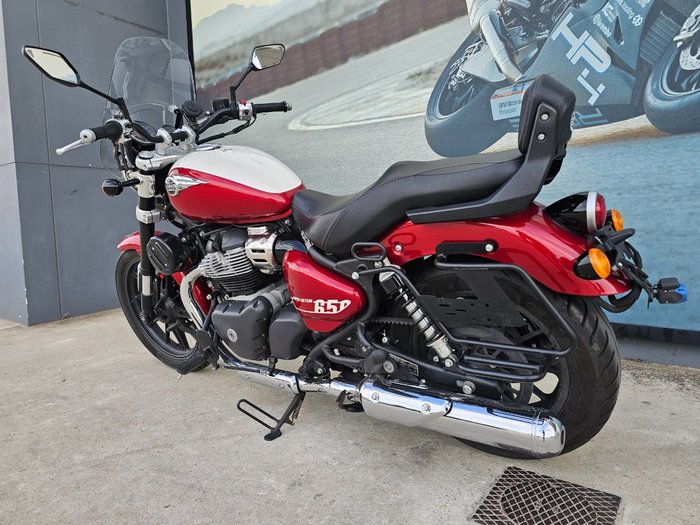 2023 ROYAL ENFIELD (SEE ALSO ENFIEL SUPER METEOR 650 Red