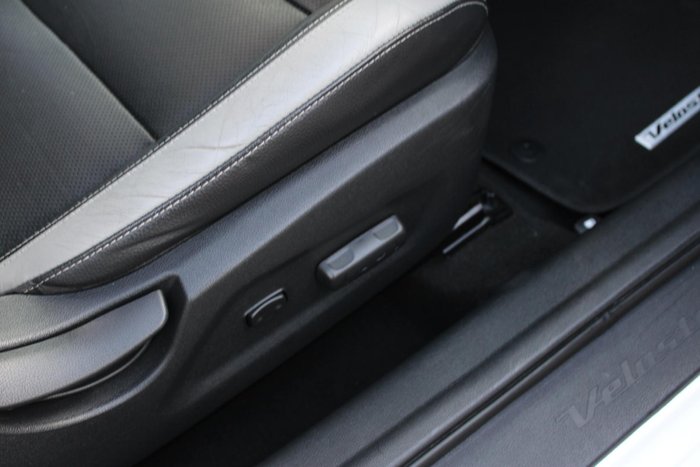 2017 Hyundai Veloster SR Turbo FS5 Series II White Crystal