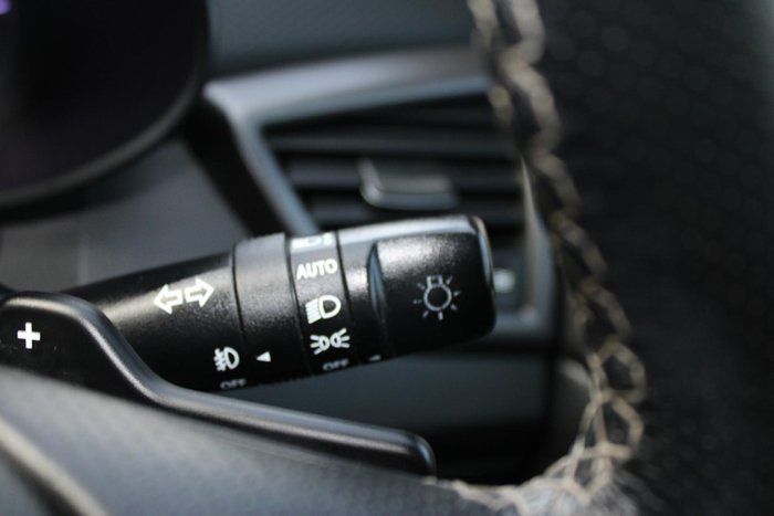 2017 Hyundai Veloster SR Turbo FS5 Series II White Crystal