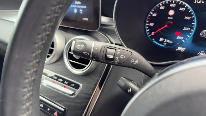 2021 Mercedes-Benz GLC-Class GLC300