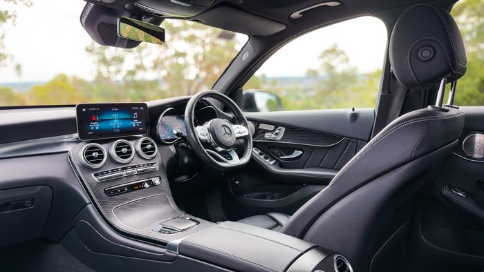 2021 Mercedes-Benz GLC-Class GLC300