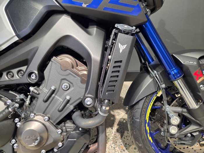 2016 Yamaha MT-09 SILVER