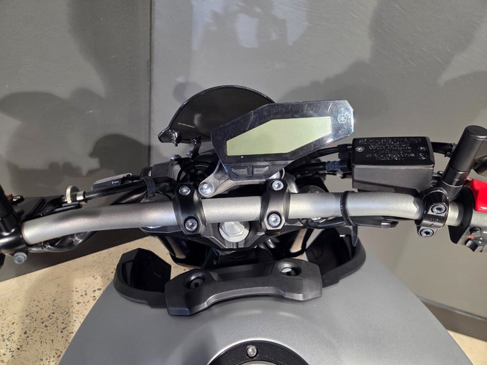 2016 Yamaha MT-09 SILVER