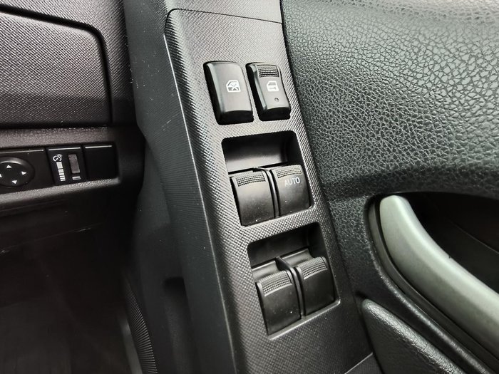 2015 Isuzu MU-X LS-T MY15 4x2 Silky White