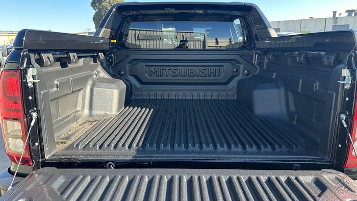 2026 Mitsubishi Triton GSR MV MY26 4X4 Dual Range Black Mica