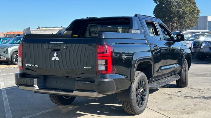 2026 Mitsubishi Triton GSR MV MY26 4X4 Dual Range Black Mica