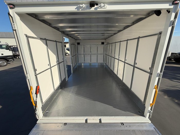 2025 Isuzu N Series NPR 75-190