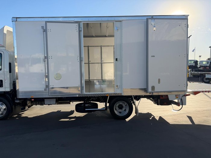 2025 Isuzu N Series NPR 75-190