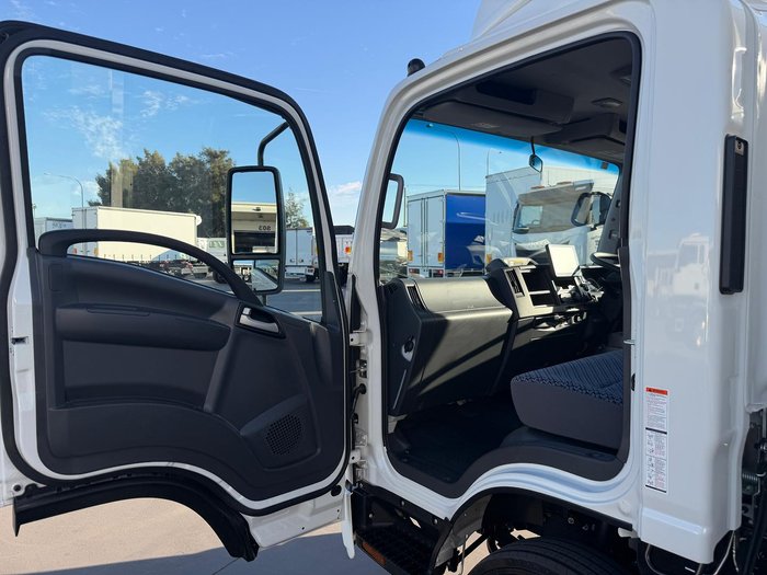 2025 Isuzu N Series NPR 75-190