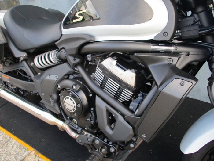 2022 Kawasaki VULCAN S BLIZZARD WHITE/CARBON GREY