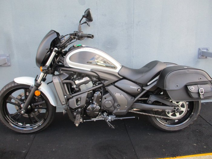 2022 Kawasaki VULCAN S BLIZZARD WHITE/CARBON GREY