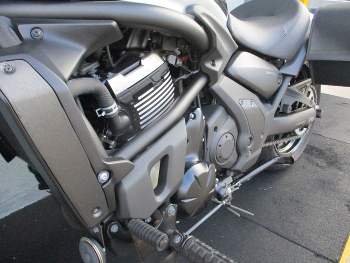 2022 Kawasaki VULCAN S BLIZZARD WHITE/CARBON GREY