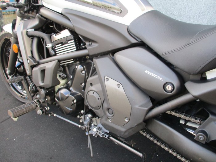 2022 Kawasaki VULCAN S BLIZZARD WHITE/CARBON GREY