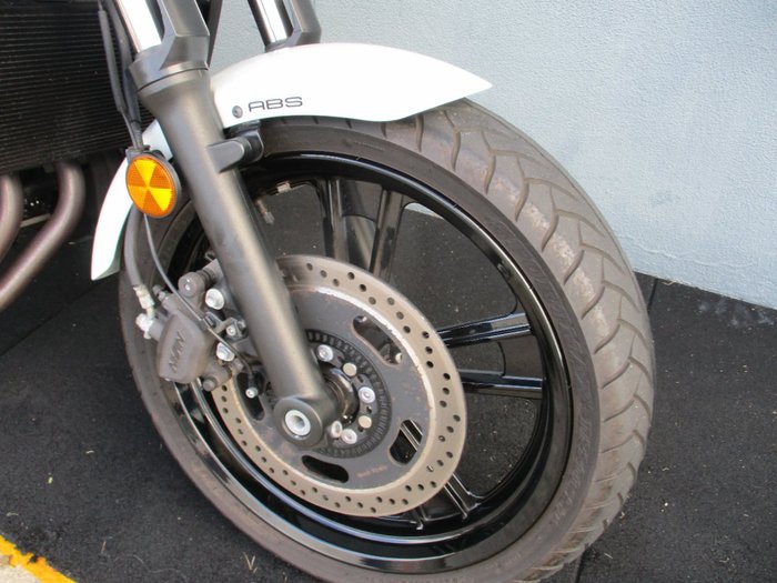 2022 Kawasaki VULCAN S BLIZZARD WHITE/CARBON GREY