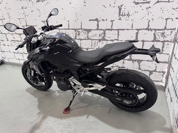 2025 BMW F 900 R Triple Black F 900 Black
