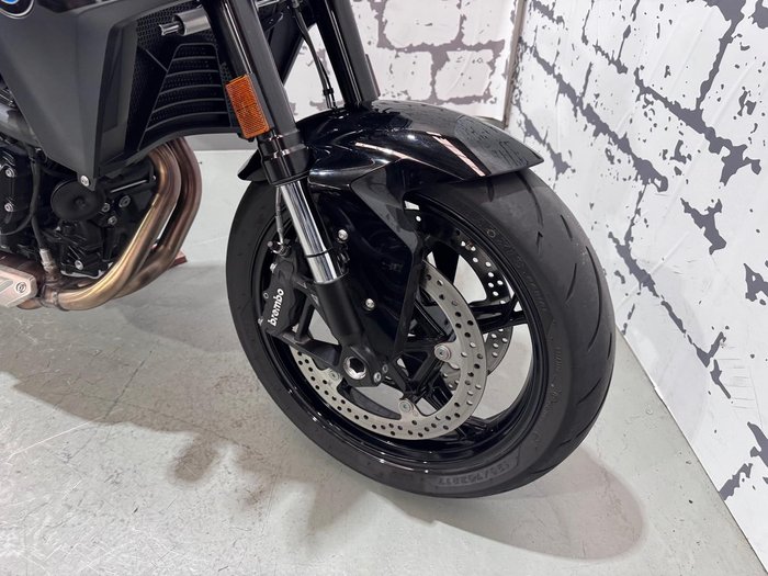 2025 BMW F 900 R Triple Black F 900 Black