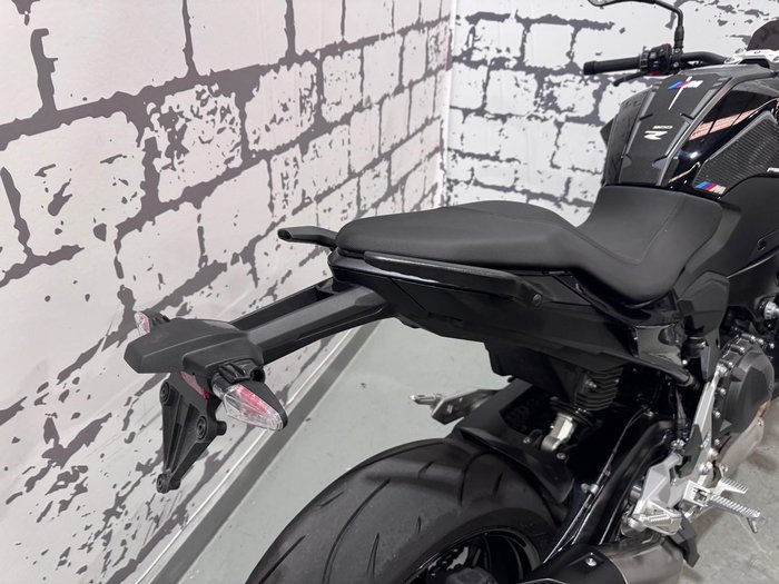 2025 BMW F 900 R Triple Black F 900 Black