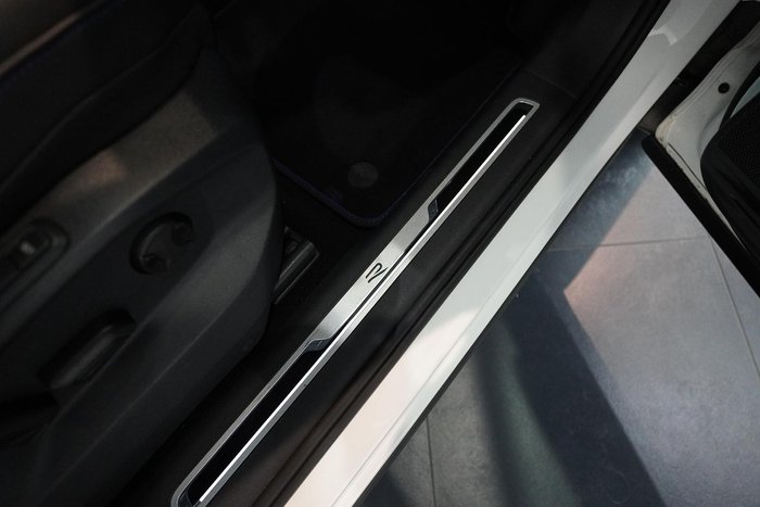 2023 Volkswagen Tiguan R