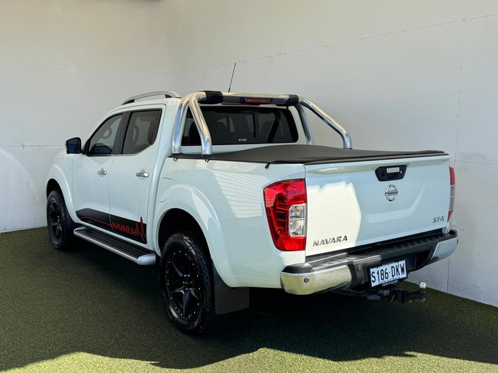 2018 Nissan Navara ST-X