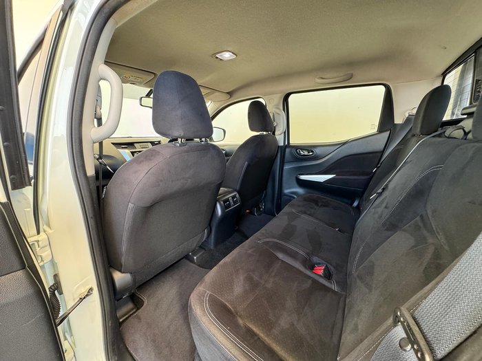2018 Nissan Navara ST-X