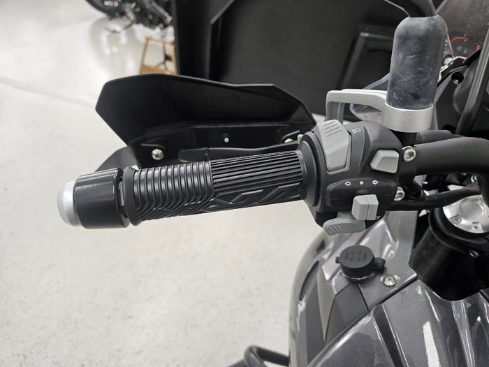 2022 Benelli TRK 502X (ABS) grey