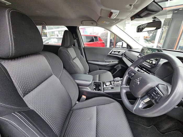 2022 Mitsubishi Outlander ES