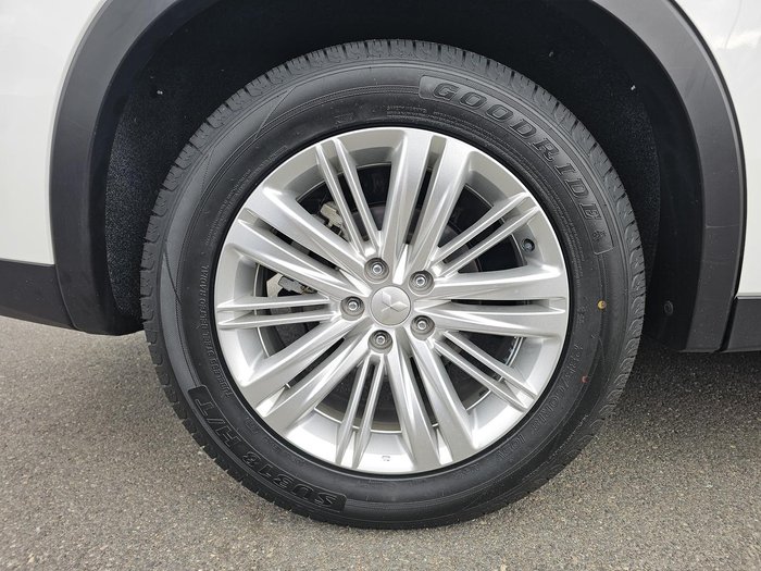 2022 Mitsubishi Outlander ES