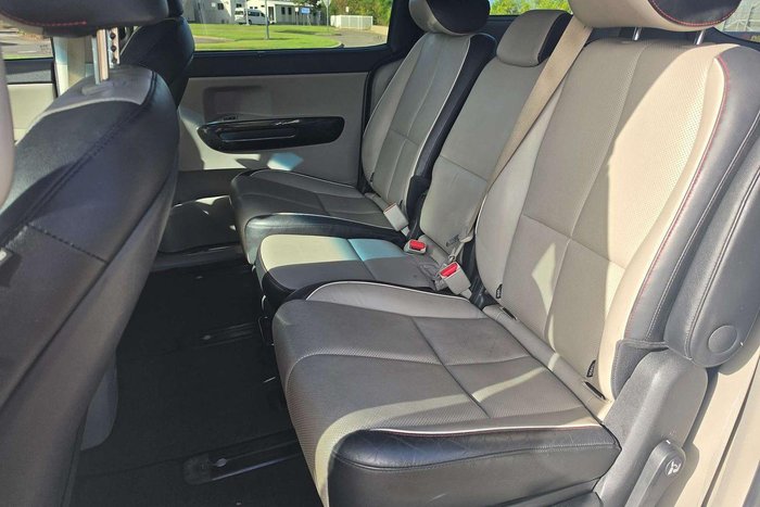 2019 Kia Carnival Platinum YP MY20 White