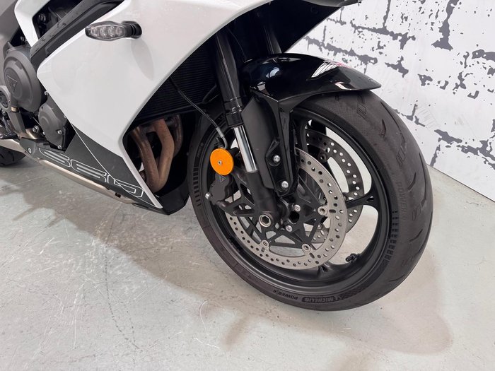 2024 Triumph Daytona 660 LAMS Daytona White