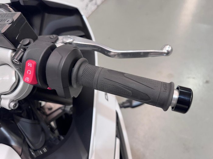 2024 Triumph Daytona 660 LAMS Daytona White