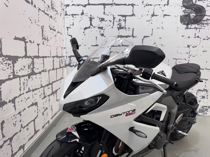 2024 Triumph Daytona 660 LAMS Daytona White