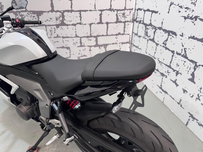 2024 Triumph Daytona 660 LAMS Daytona White