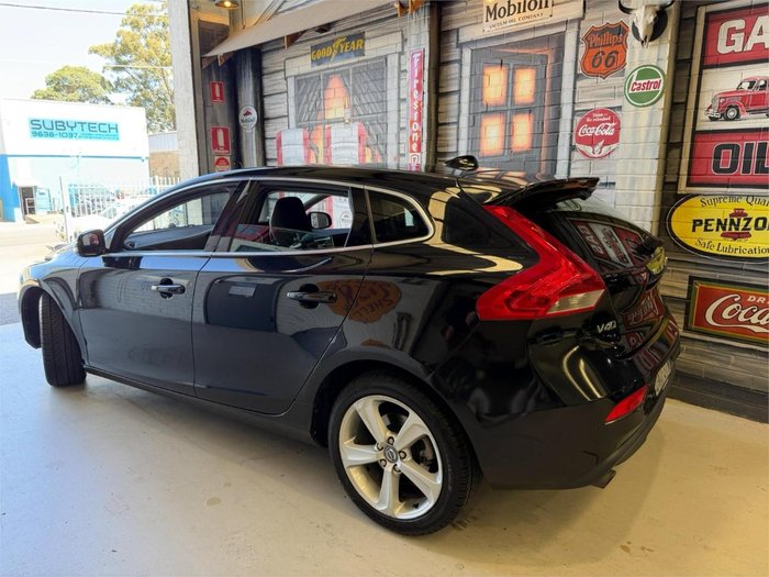 2015 Volvo V40