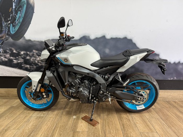 2025 Yamaha 2025 YAMAHA 890cc MT09ASPS GREY